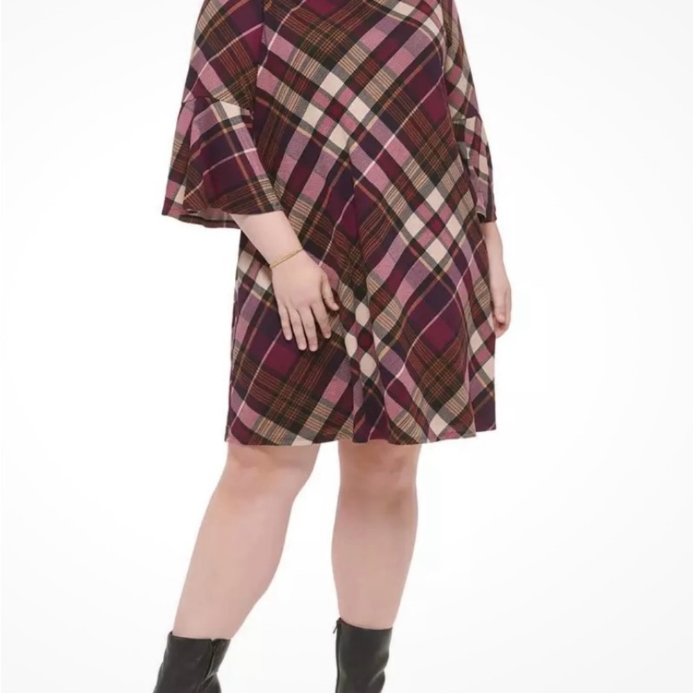 NWT Jessica Howard Plaid Bell Sleeve Dress